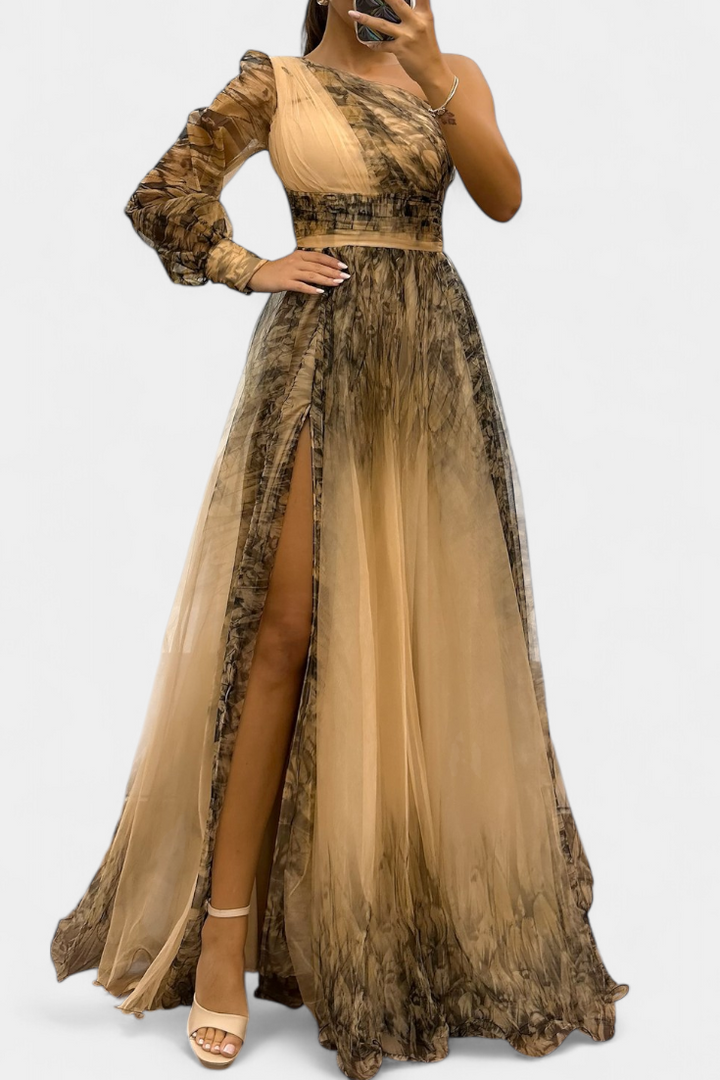 Becca Vestido Maxi de Chiffón con Hombro Descubierto y Flor Voluminosa